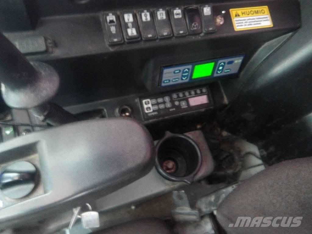 Takeuchi TB 295 W Gumikerekes kotrók