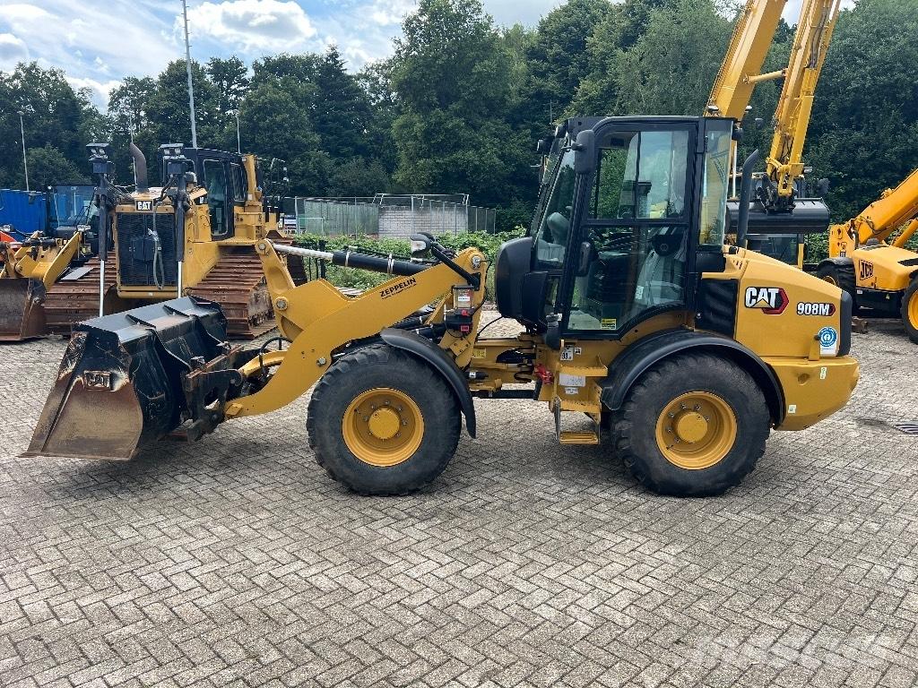 CAT 908M - 908 M Gumikerekes homlokrakodók