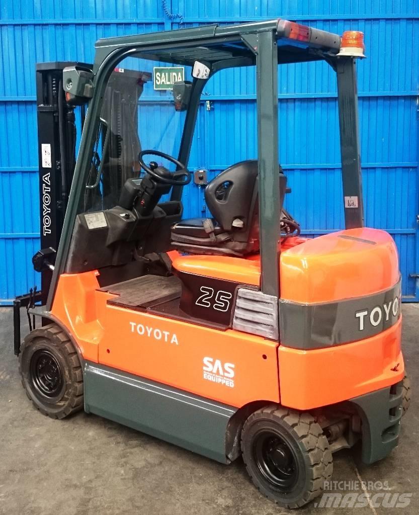 Toyota 7 FBMF 25 Elektromos targoncák
