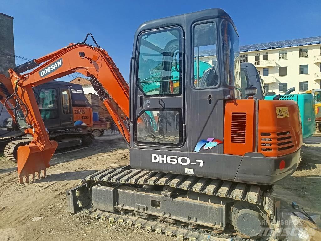 Doosan DH 60-7 Mini kotrók < 7t