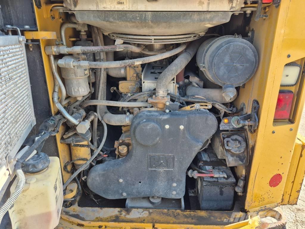 CAT 272 D Kompaktrakodók