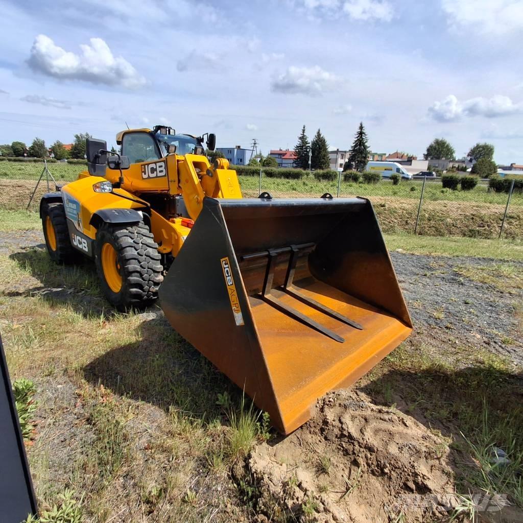 JCB 542-70 Agri Teleszkópos rakodók
