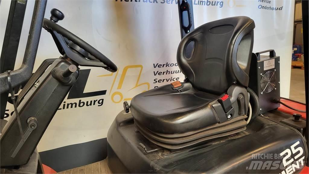  EFL253 2023 Elektromos targoncák