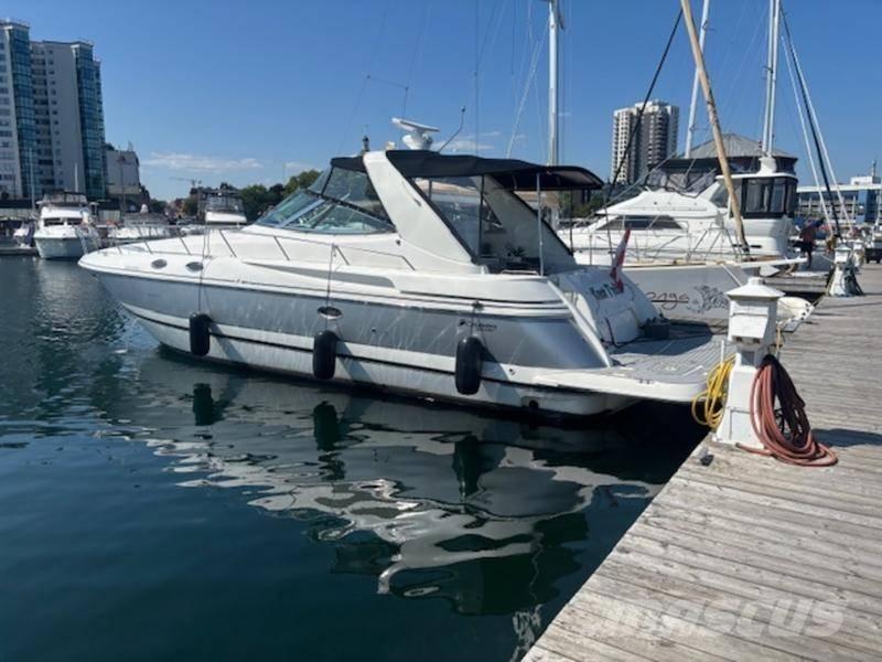  Cruisers Yachts 3870 munkacsónakok/uszályok