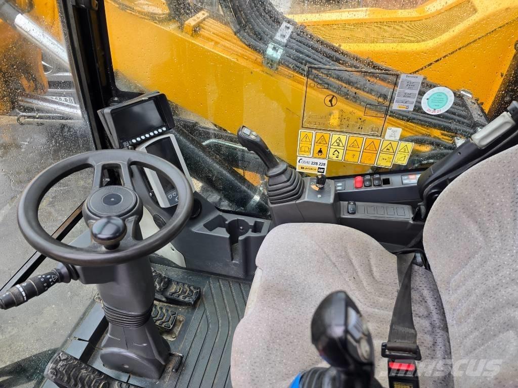 CAT M 315 F Gumikerekes kotrók