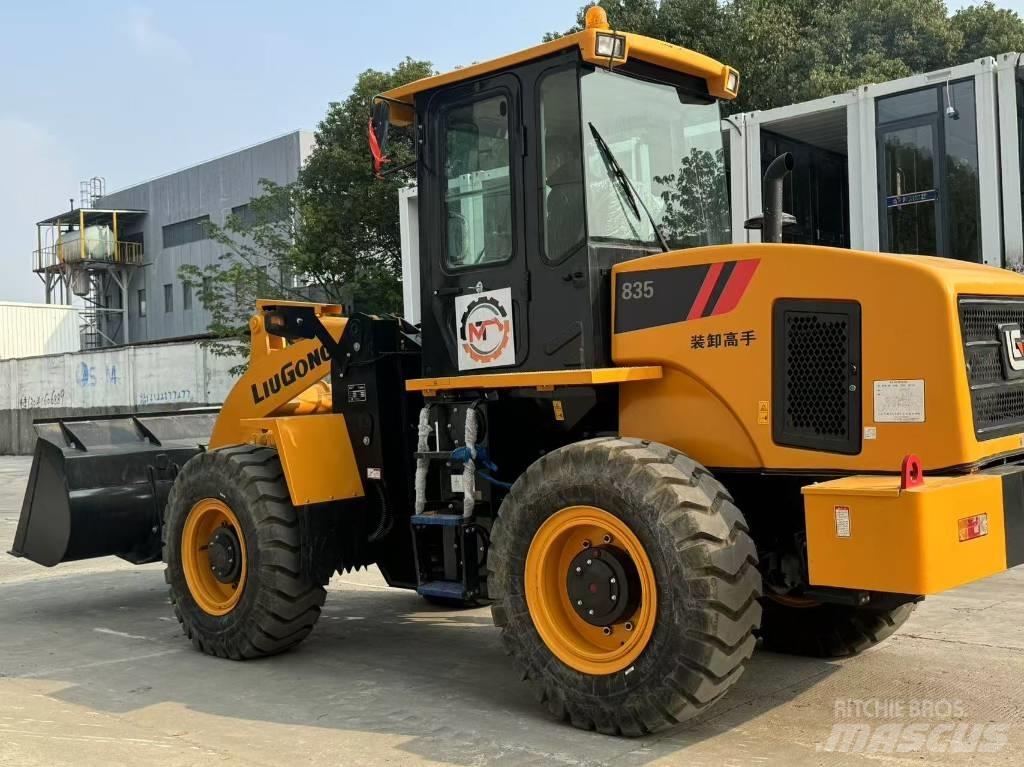 LiuGong 835 Gumikerekes homlokrakodók