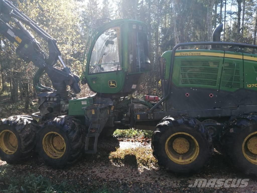 John Deere 1270 G Betakarítók