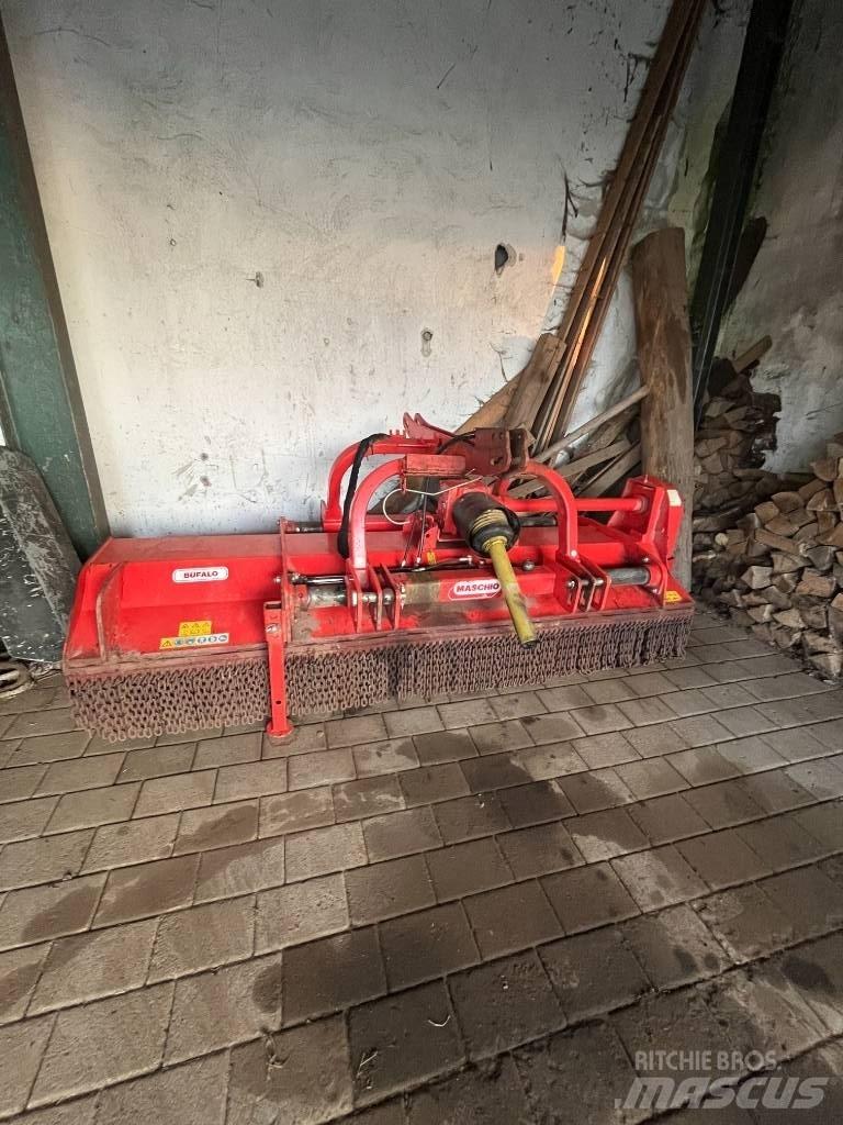 Maschio Bufalo 280 Szárzúzók és fűkaszák