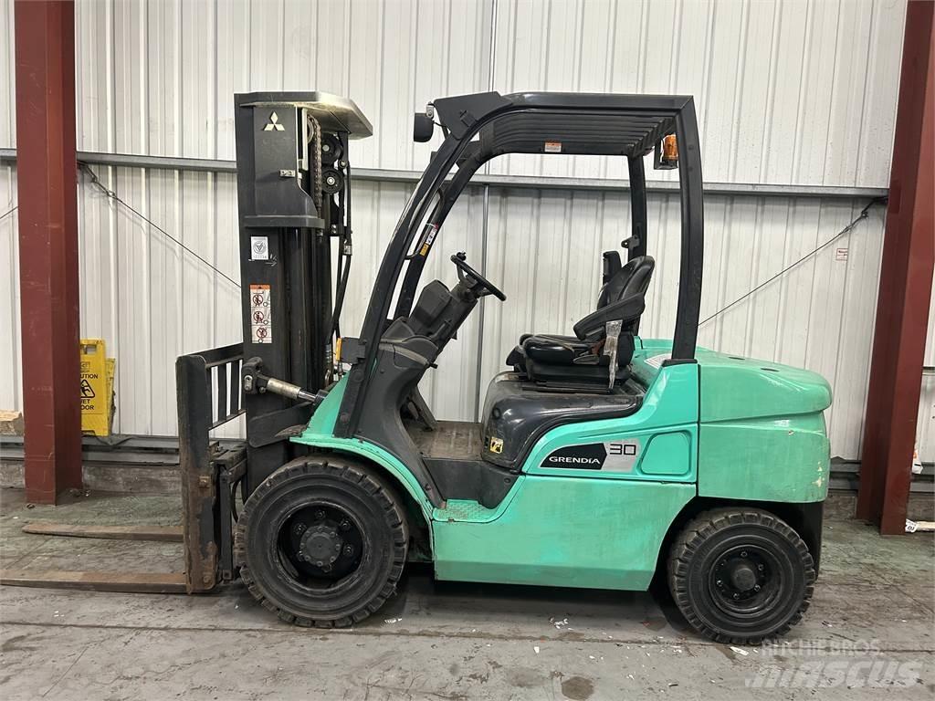 Mitsubishi FD30NT Dízel targoncák