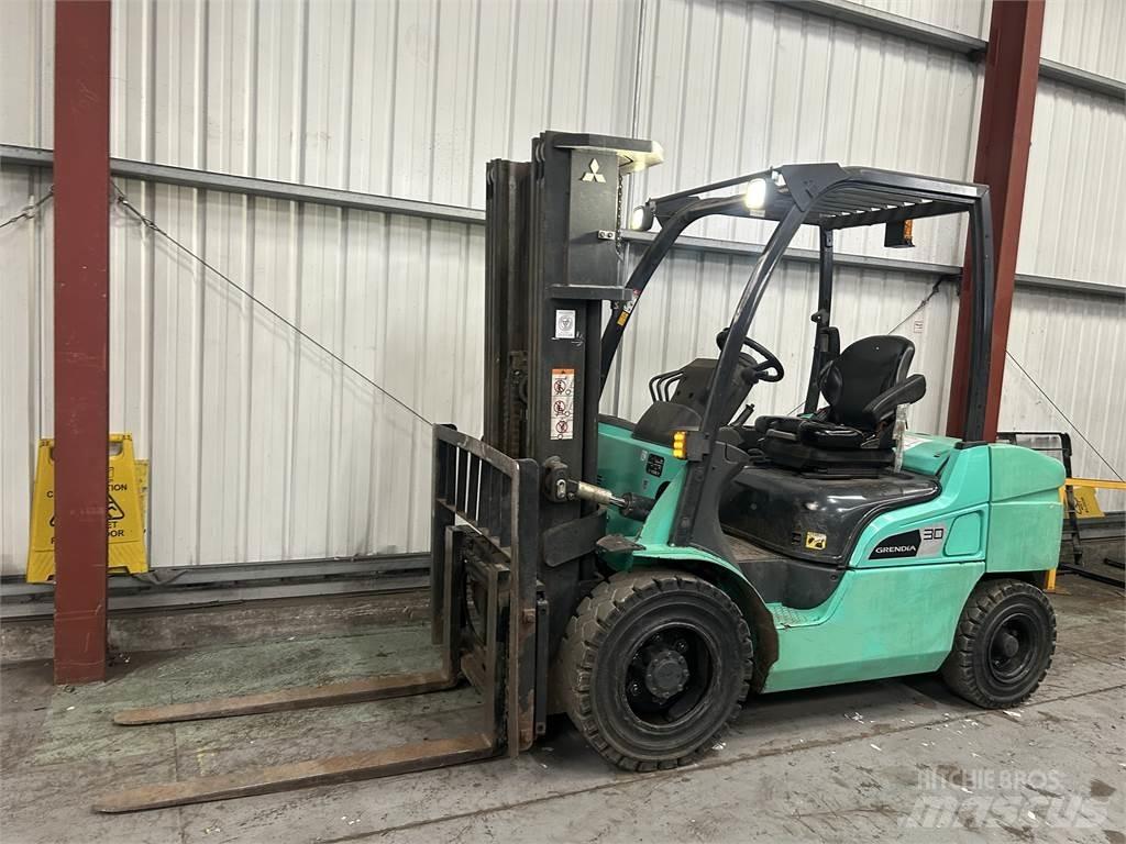 Mitsubishi FD30NT Dízel targoncák