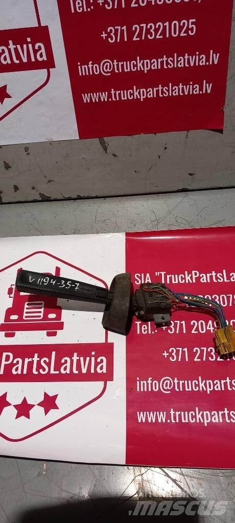 Volvo FH 12.   1624133 Vezetőfülke és belső tartozékok