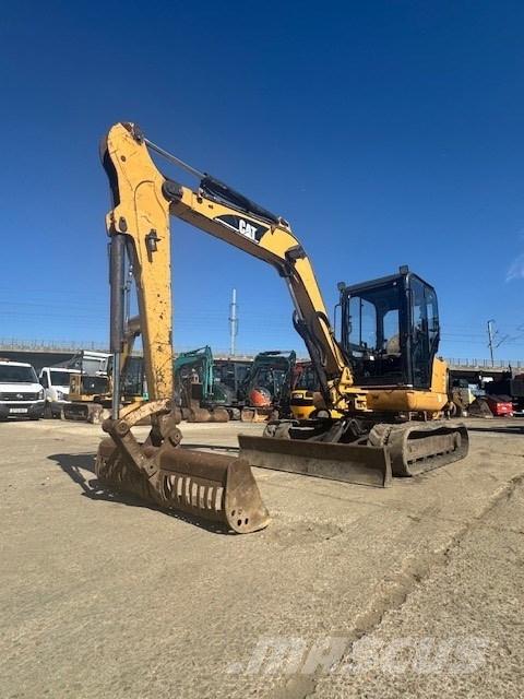 CAT 304.5 Lánctalpas kotrók