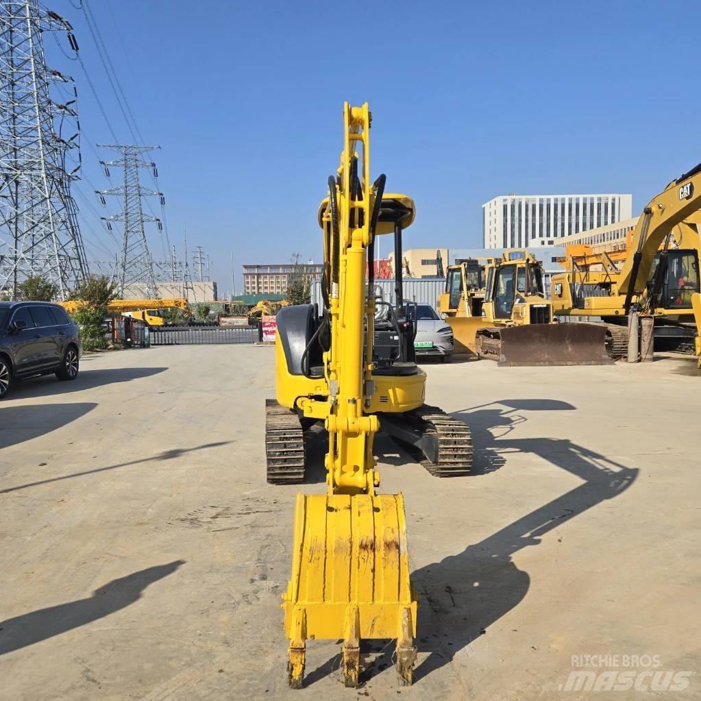 Komatsu PC 35 Mini kotrók < 7t