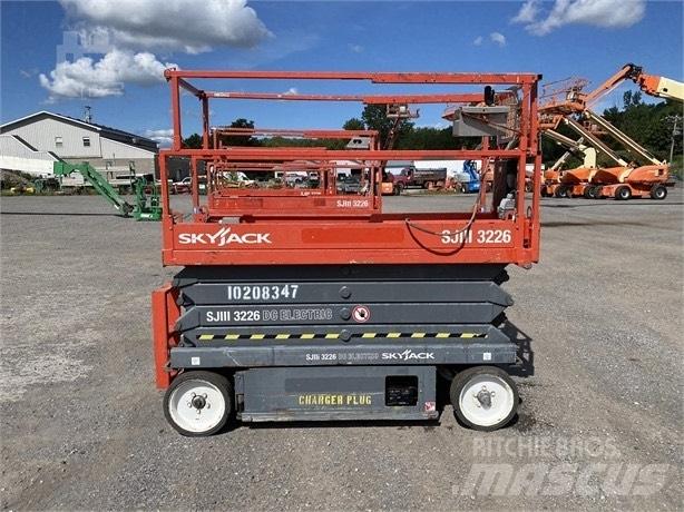 SkyJack SJ III 3226 Ollós emelők