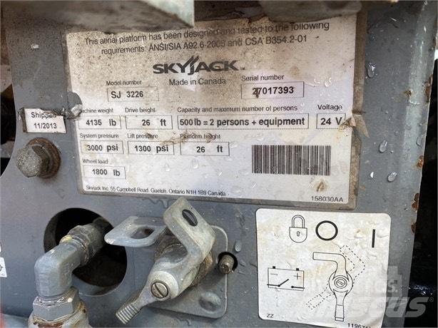 SkyJack SJ III 3226 Ollós emelők
