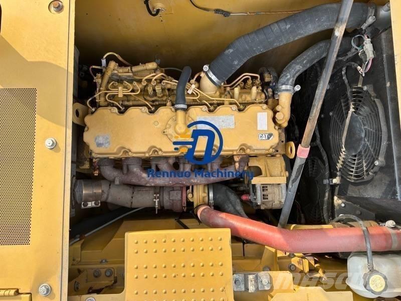 CAT 323GC Lánctalpas kotrók