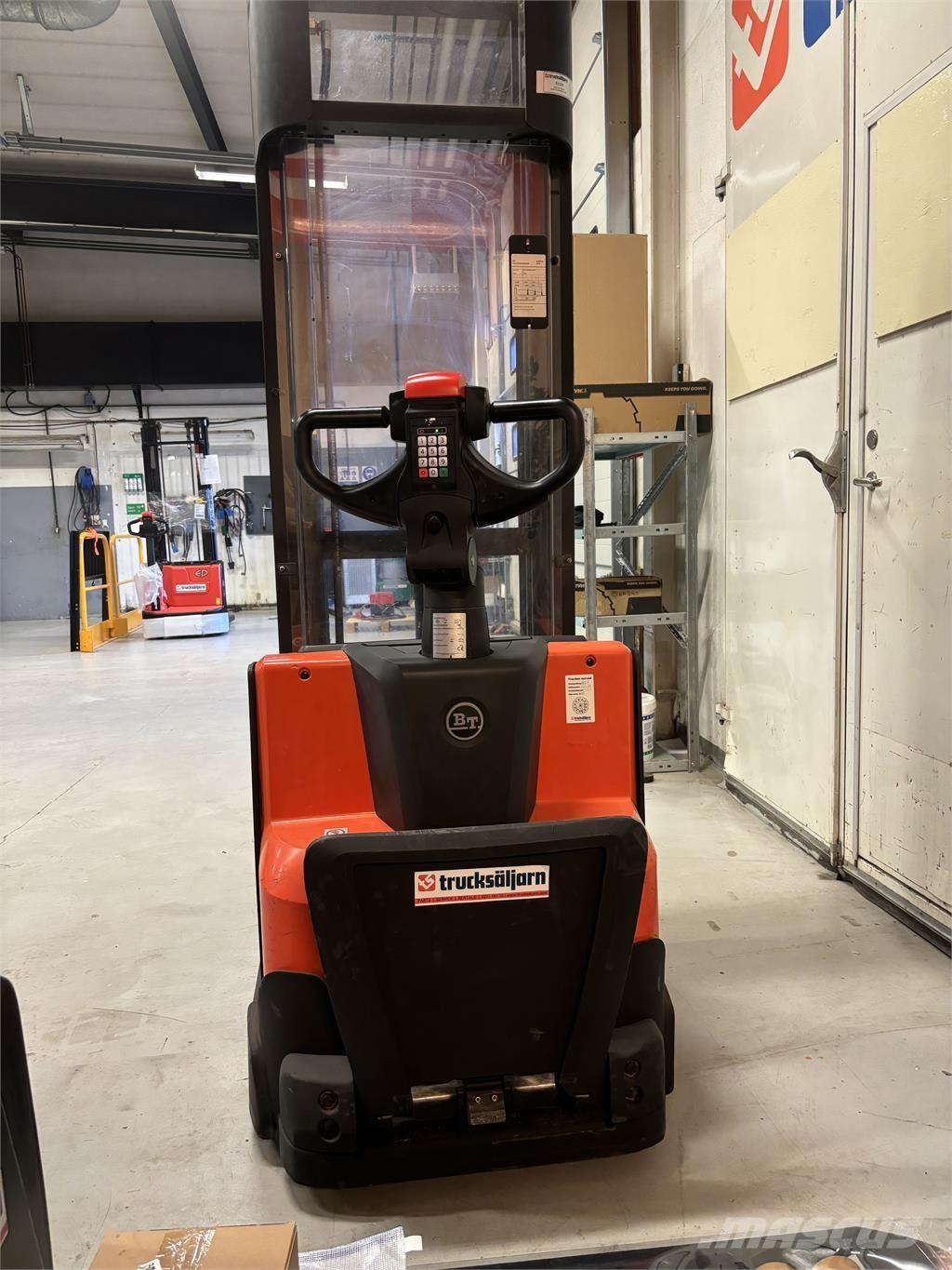 Toyota SWE120 Elektromos gyalogkíséretű targoncák