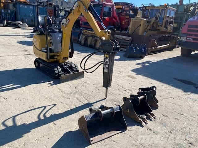 CAT 300.9 D Mini kotrók < 7t