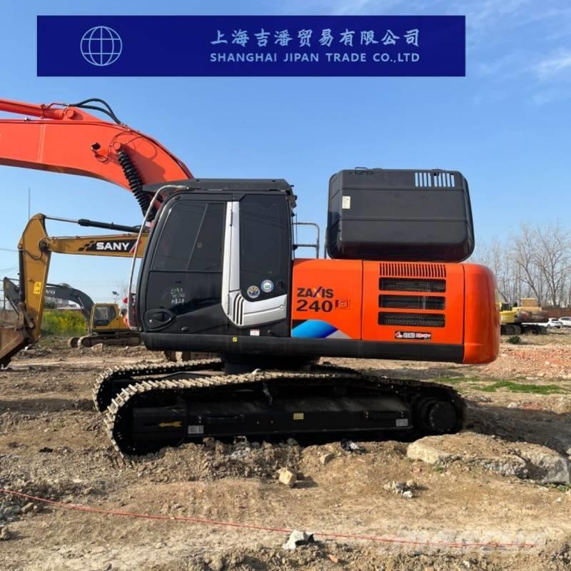 Hitachi ZX 240 Lánctalpas kotrók