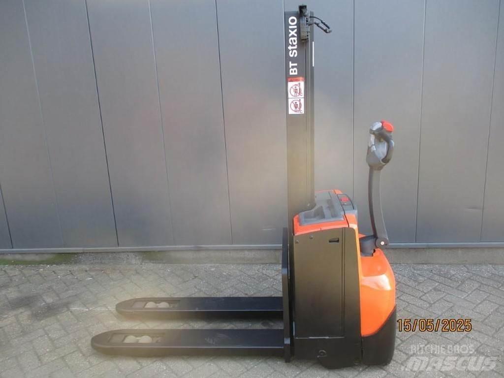 BT SWE 080L Gyalogkíséretű targonca