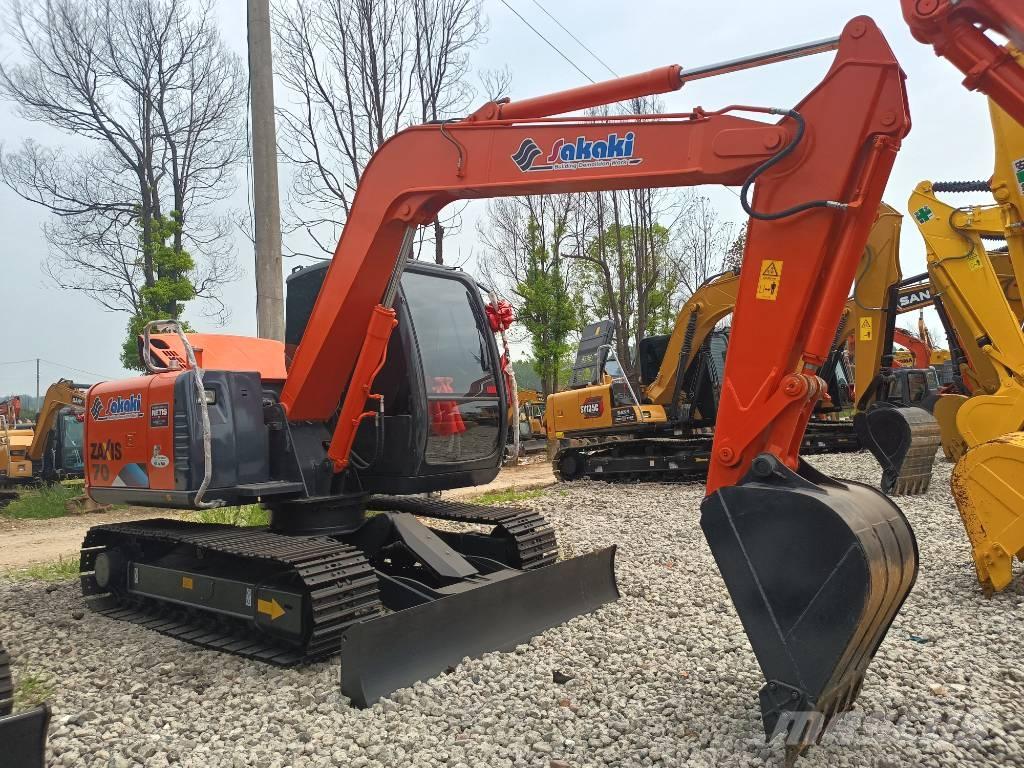 Hitachi ZX 70 Közepes (midi) kotrók 7 t - 12 t