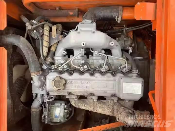 Hitachi EX60 Mini kotrók < 7t