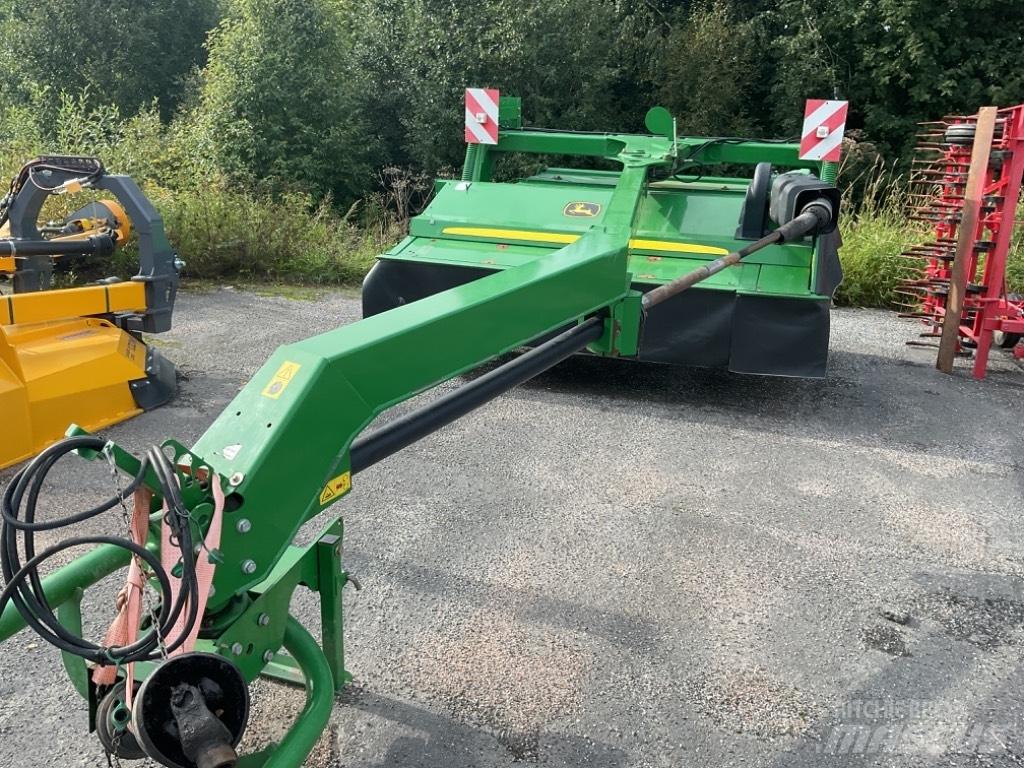 John Deere 530 Öntöző Kaszák