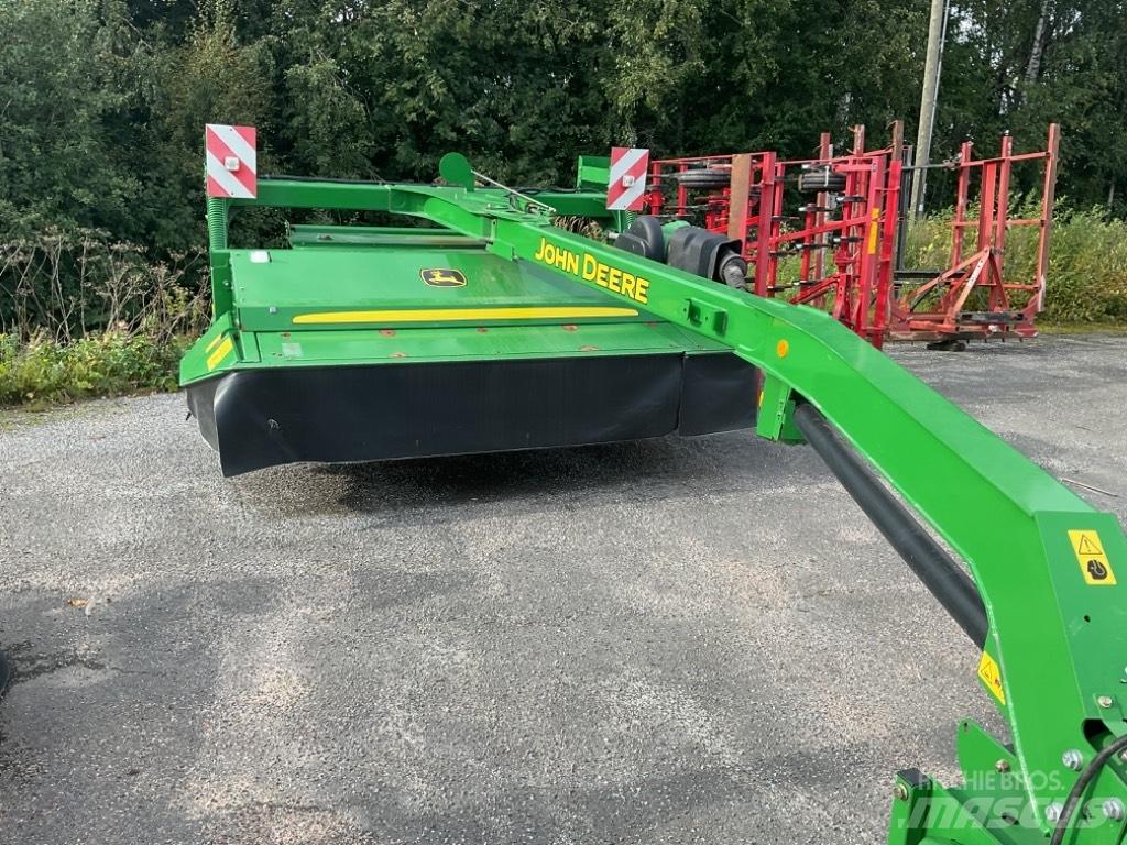 John Deere 530 Öntöző Kaszák