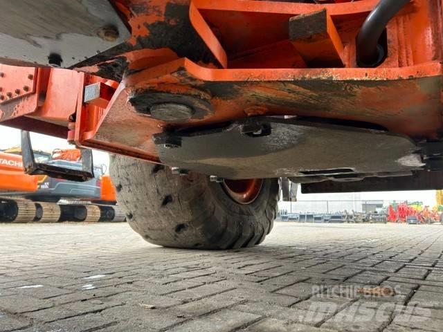 Hitachi ZW 310-6 Gumikerekes homlokrakodók