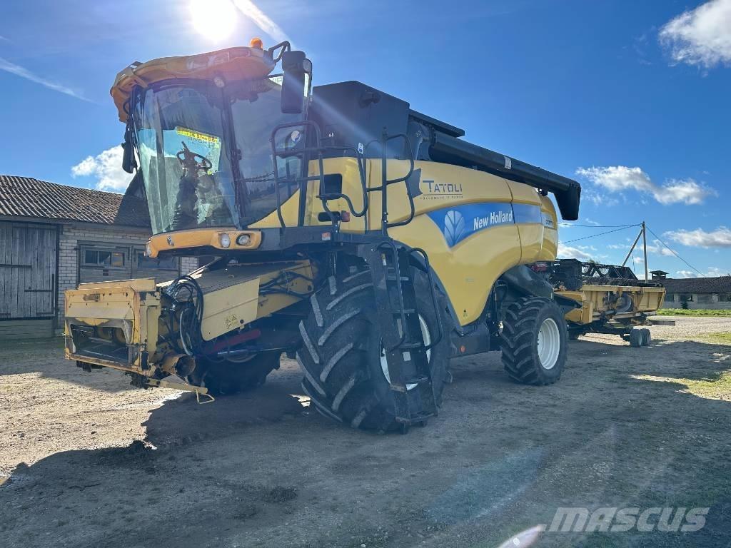 New Holland CX 8070 Kombájnok