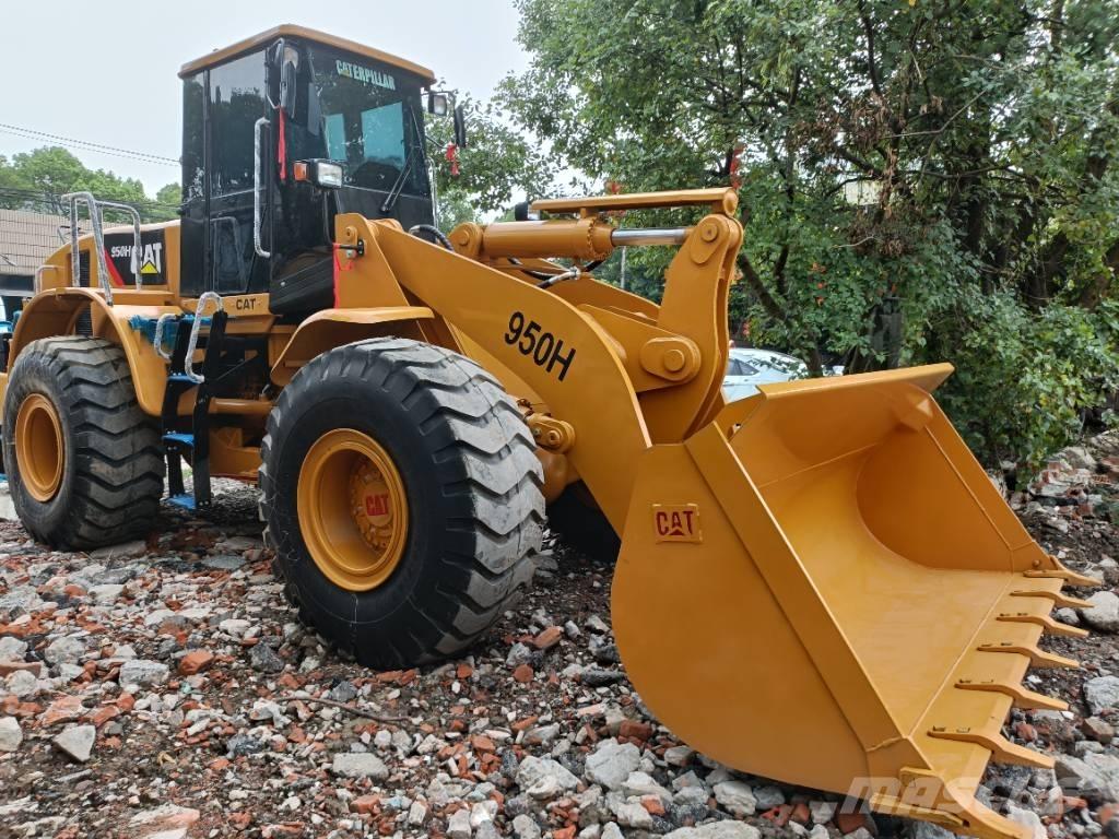 CAT 950 H Gumikerekes homlokrakodók