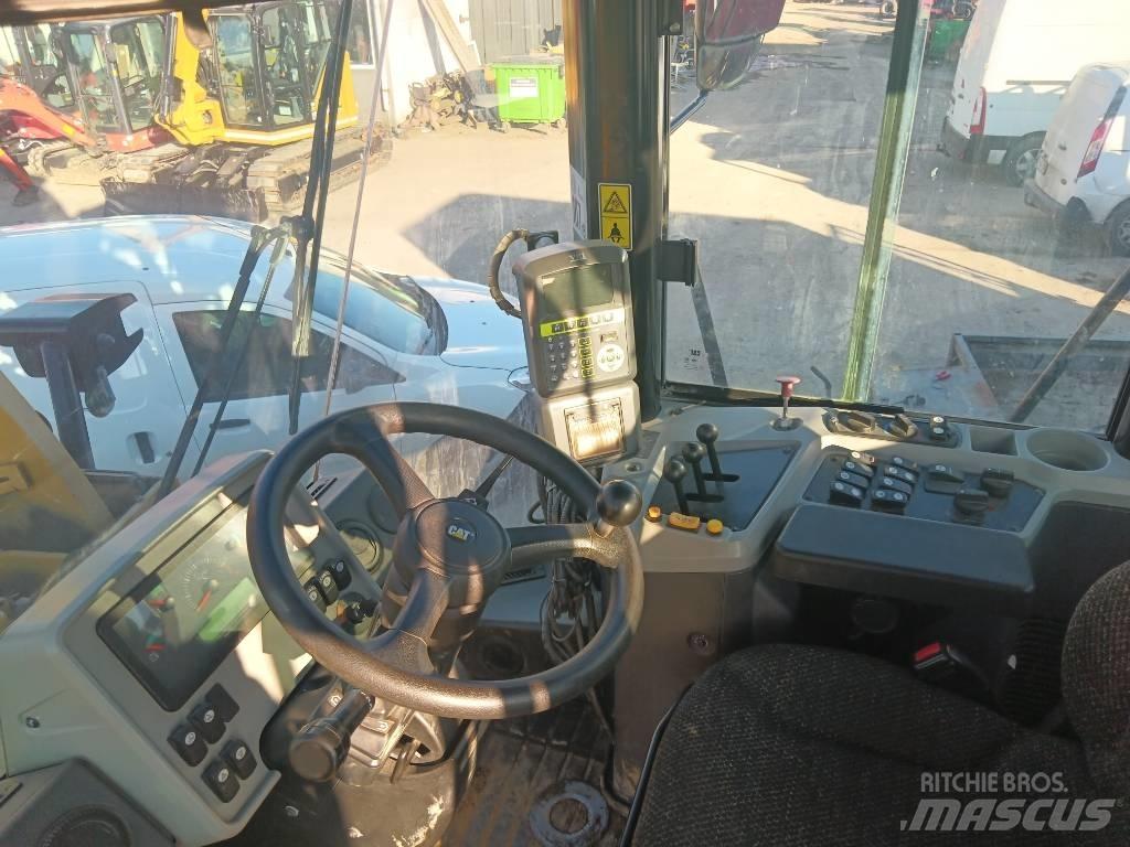 CAT 950 A Gumikerekes homlokrakodók
