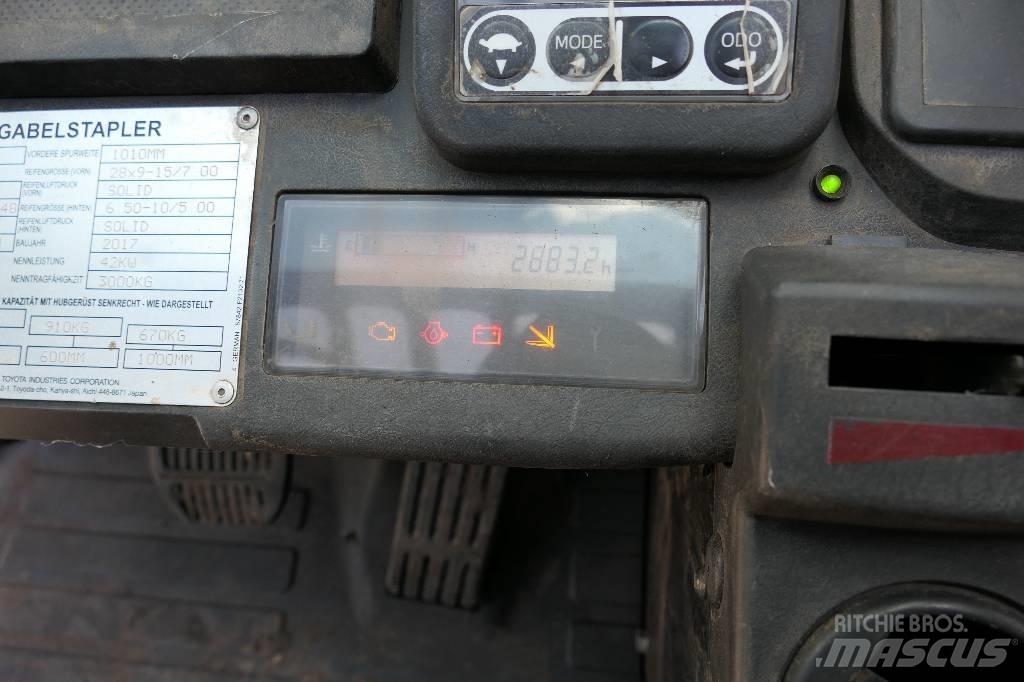 Toyota 02-8 FGF 30 Gázüzemű targoncák