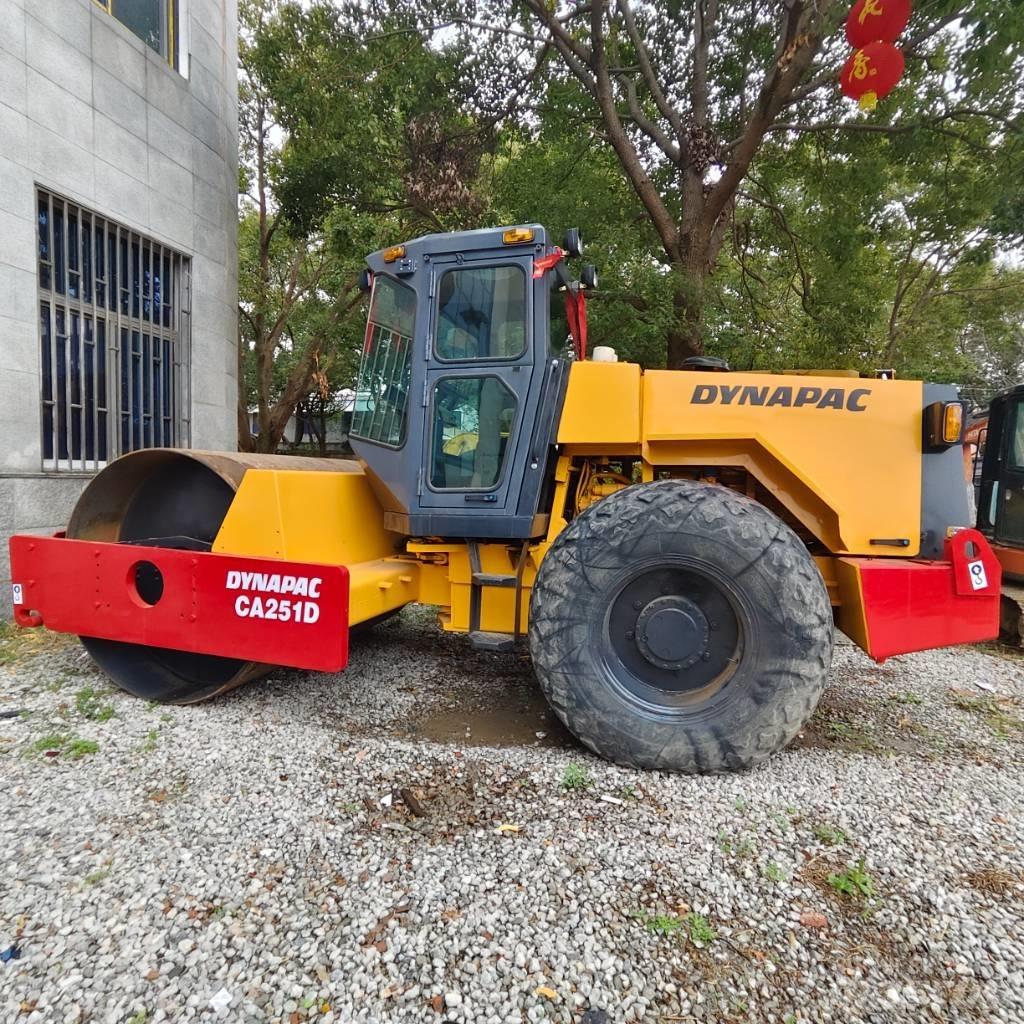 Dynapac CA 251 Egydobos hengerek