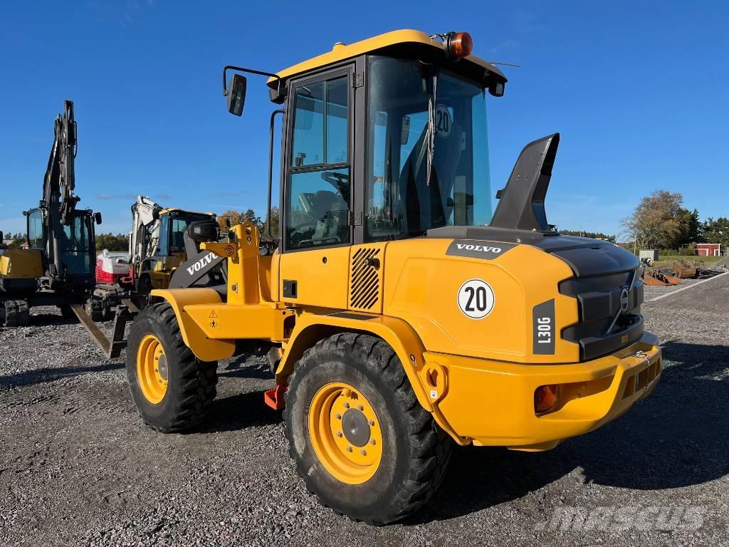 Volvo L 30 G Gumikerekes homlokrakodók