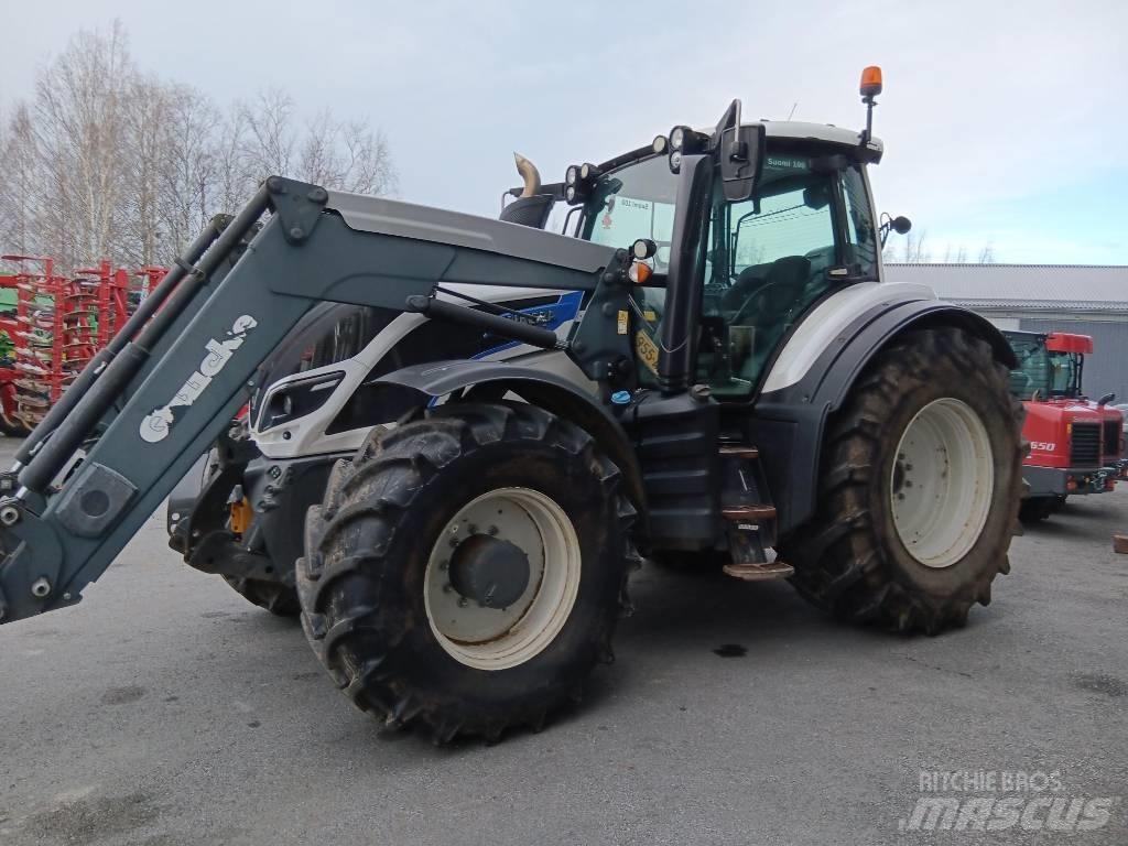 Valtra T 214 D Traktorok