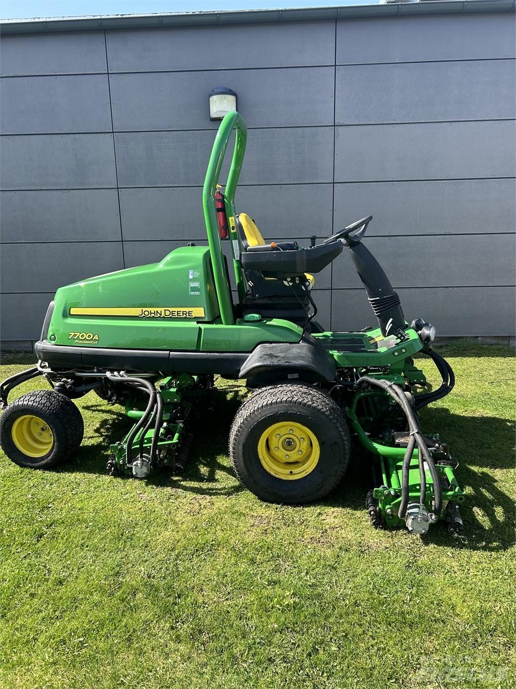 John Deere 7700A Golfpálya fűnyírók
