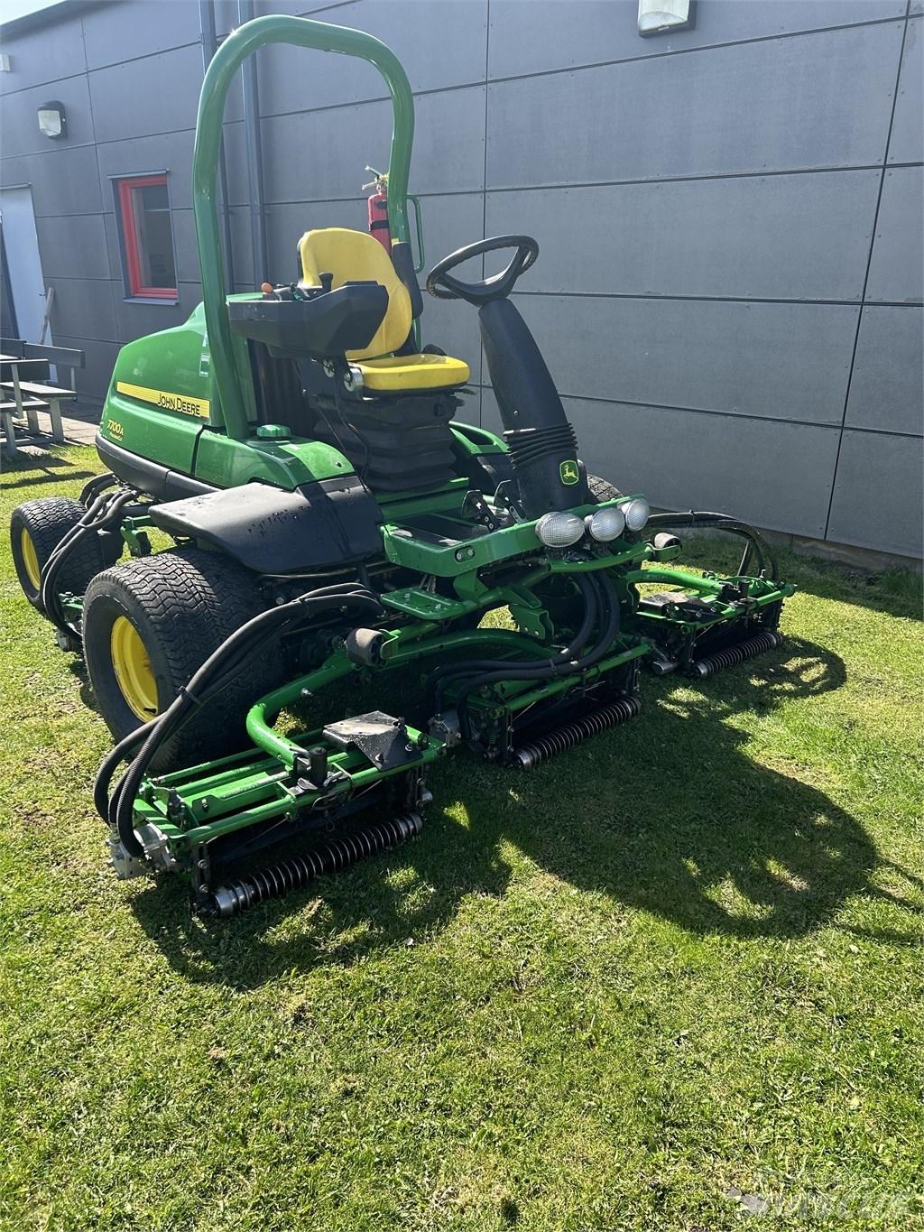 John Deere 7700A Golfpálya fűnyírók