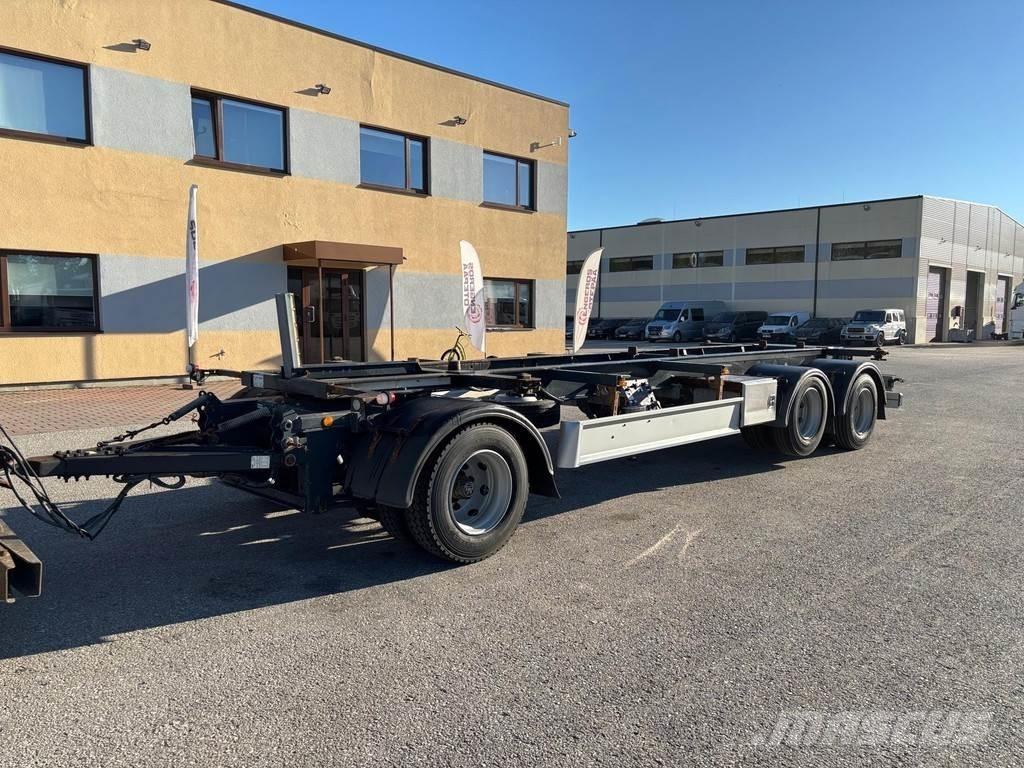 Fliegl 3-AXLE BDF Konténer keret / Konténeremelő pótkocsik