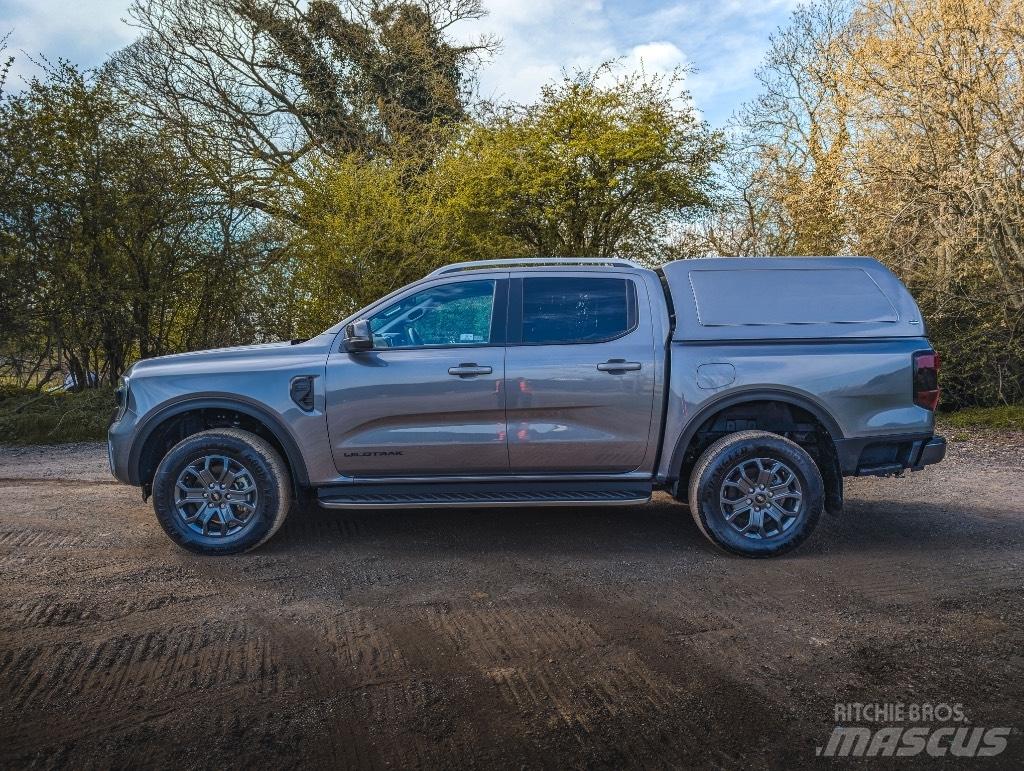 Ford Ranger Kis teherszállító/Platós kocsi