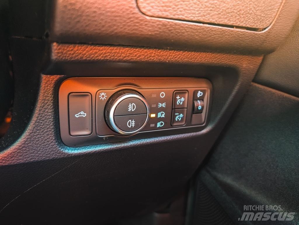 Ford Ranger Kis teherszállító/Platós kocsi