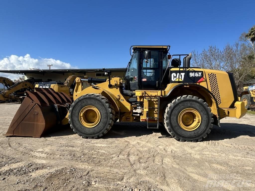 CAT 966 K Gumikerekes homlokrakodók