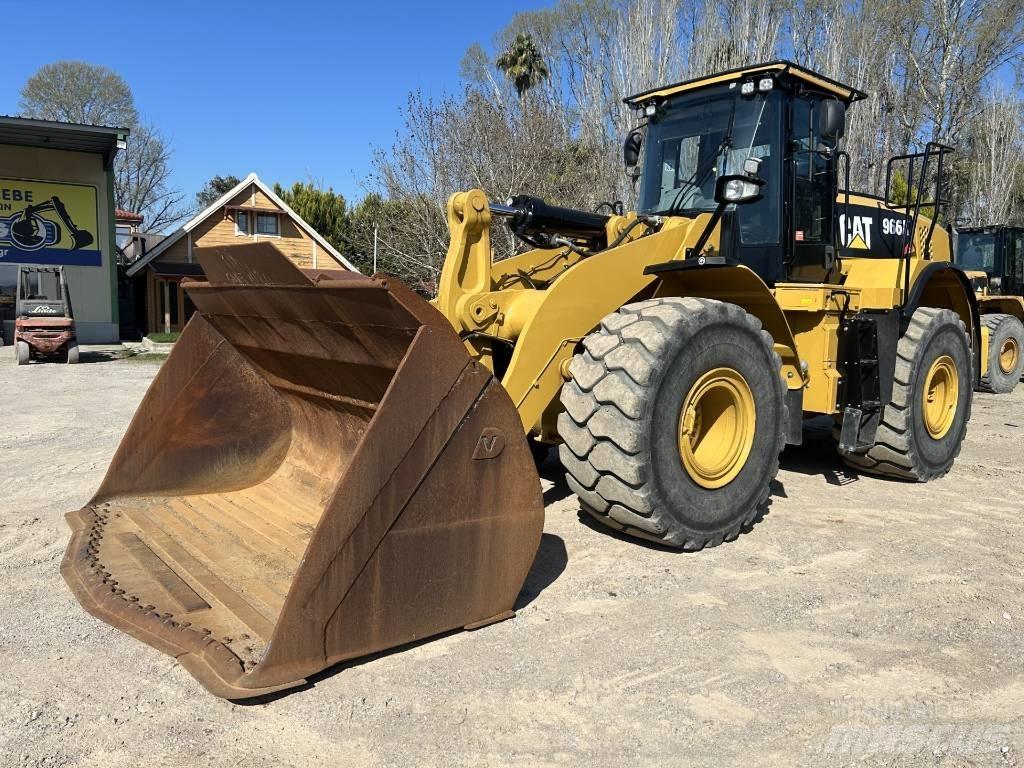 CAT 966 K Gumikerekes homlokrakodók