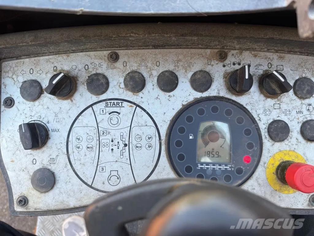 Bomag 120 AD-5 Ikerdobos hengerek