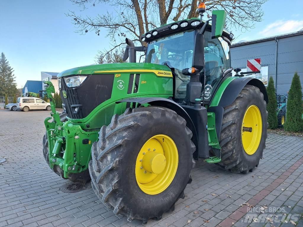 John Deere 6R250 Traktorok