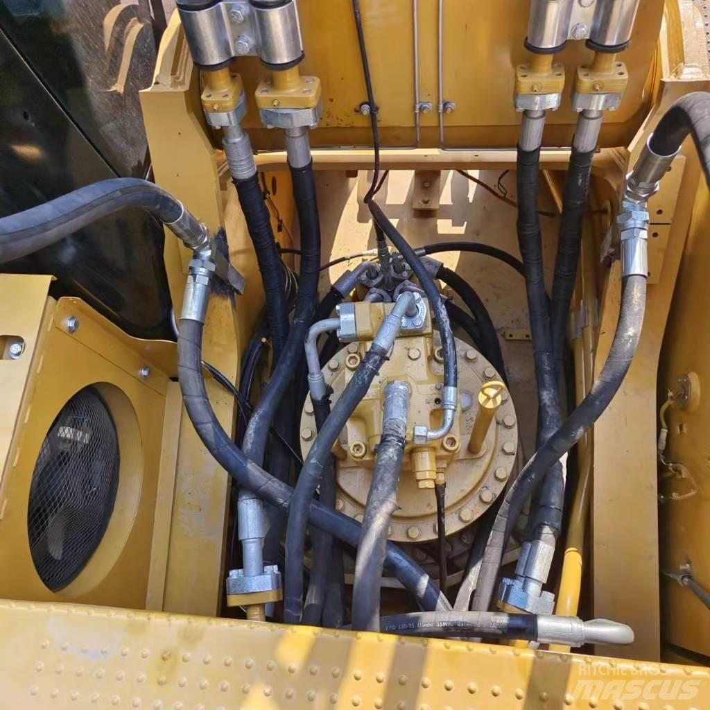 CAT 336 Lánctalpas kotrók