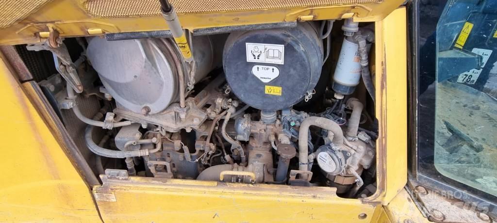 Komatsu D 65 PX-17 lánctalpas dózerek