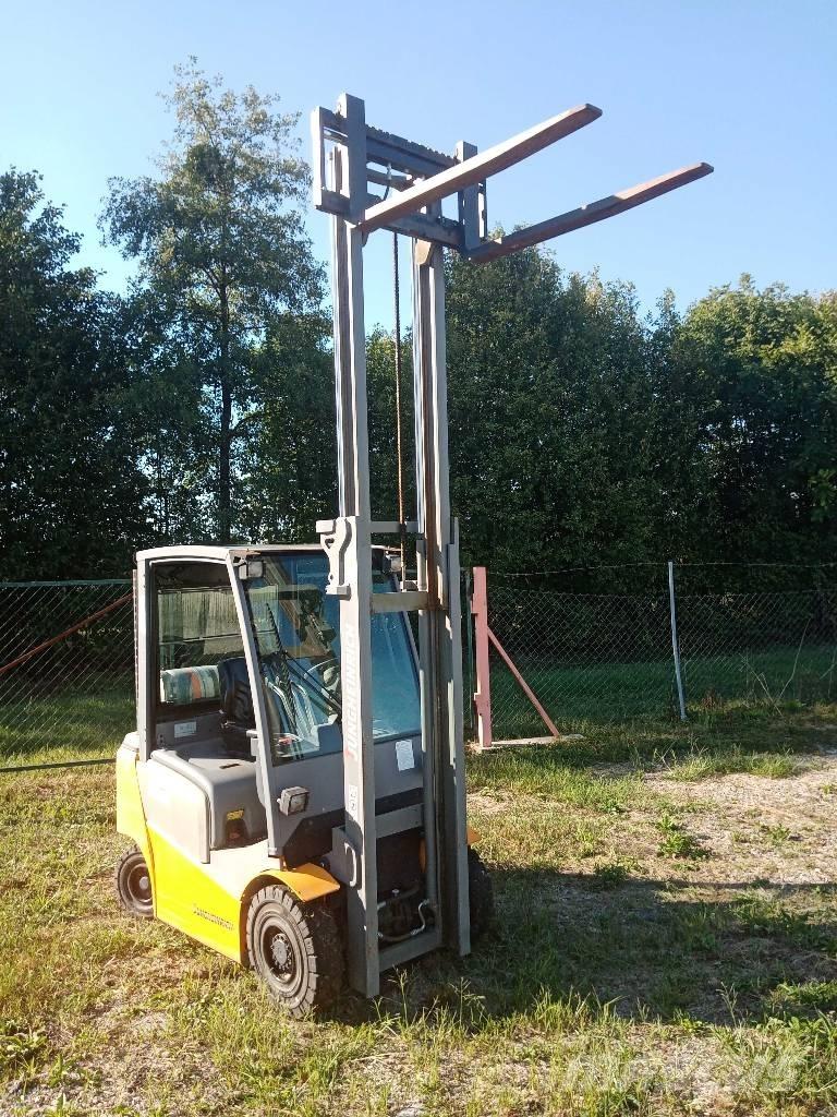 Jungheinrich TFG 320 Gázüzemű targoncák