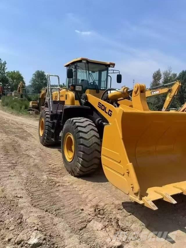SDLG LG 956 L Gumikerekes homlokrakodók