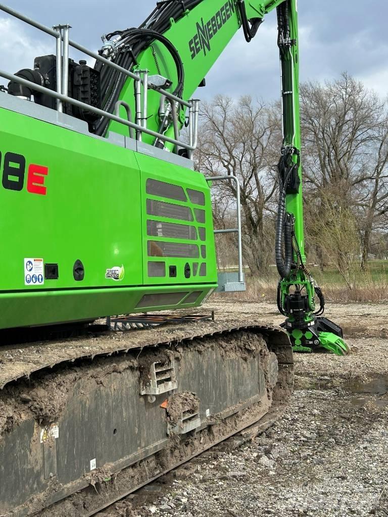 Sennebogen 728 E Betakarítók